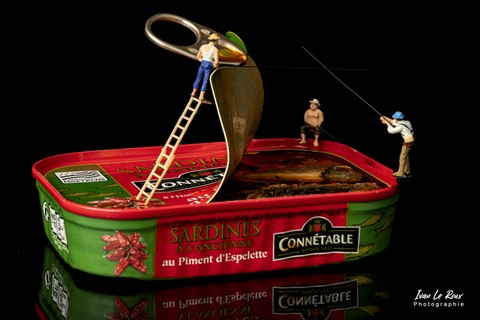 Pêcheurs Bretons - 2021 - ivan Le Roux - Figurine miniature - concerve connetable sardines en boite