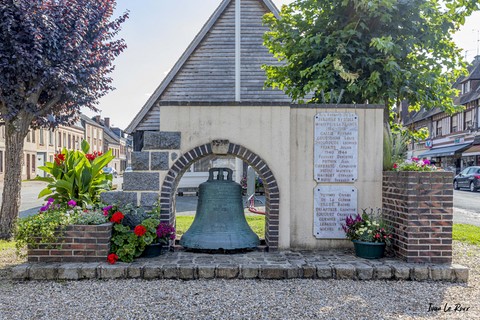 La Ferrière-sur-Risle (27) - Monument aux Morts - 2021